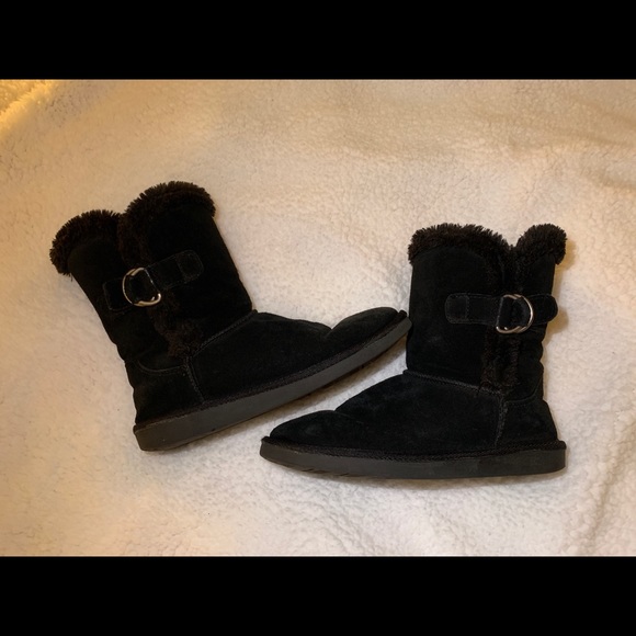 Shoes - Soft Fuzzy Black Boots
